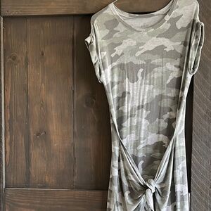 Aerie Women's Camouflage Knot-Front dress